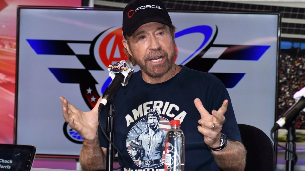 Chuck Norris Sues Over Mri Chemical He Says Poisoned Wife Cp