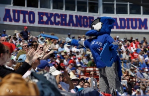 Toronto Blue Jays mascot Ace 