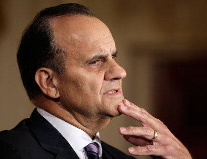 Former Yankees manager Joe Torre says abuse awareness can help