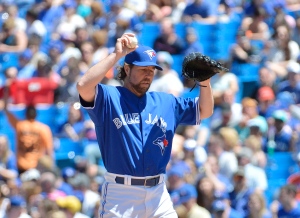 R.A. Dickey Mariners beat Jays 8-1