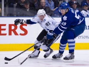 Lightning double up Maple Leafs 4-2