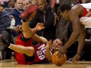 New Jersey Nets beat Toronto Raptors to force Game 7