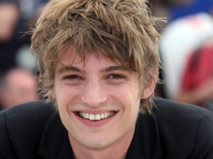 Actor Niels Schneider poses during a photo call for the film "Heartbeats", at the 63rd international film festival, in Cannes, southern France, Saturday, May 15, 2010. (AP Photo/Lionel Cironneau)