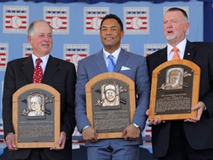 Jays retire Roberto Alomar's No. 12 in ceremony