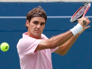 Roger Federer of Switzerland returns the ball during the final of Rogers Cup ATP tennis action in Toronto on August 15, 2010. It will be a new-look Rogers Cup this year with Toronto and Montreal each hosting tournaments during the same week. (THE CANADIAN PRESS/ Nathan Denette)