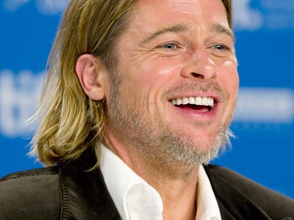 Moneyball Movie - Brad Pitt Talking To David Justice 