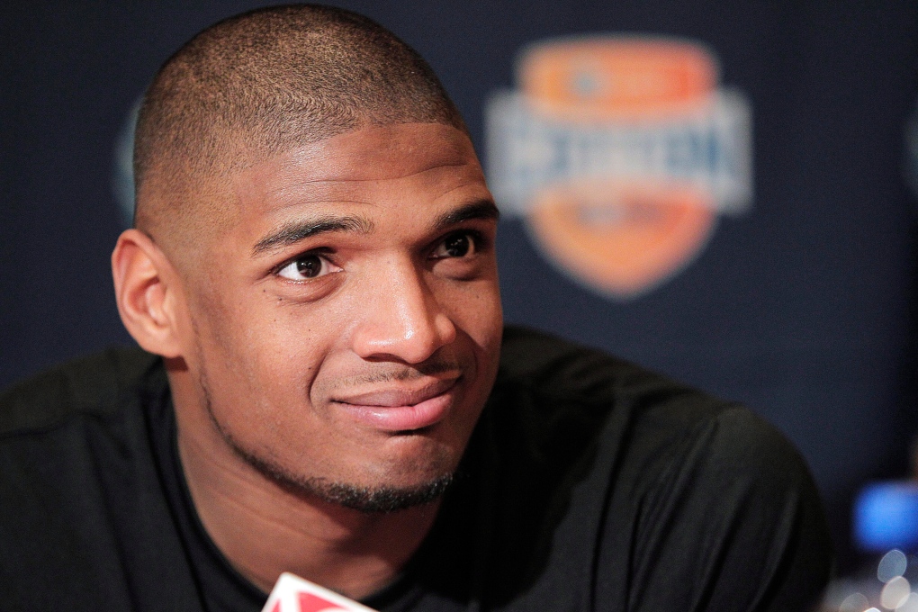 Roundup: Michael Sam, boyfriend party in Vegas; fitting into the Rams; NFL  dodges a bullet - Outsports