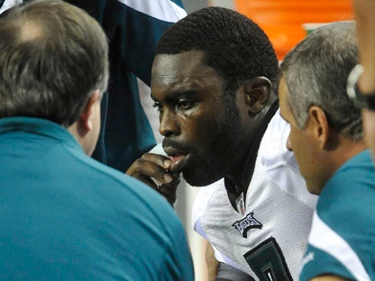 Sunday Night Football: Michael Vick Injured; Falcons Defeat Eagles, 35-31 