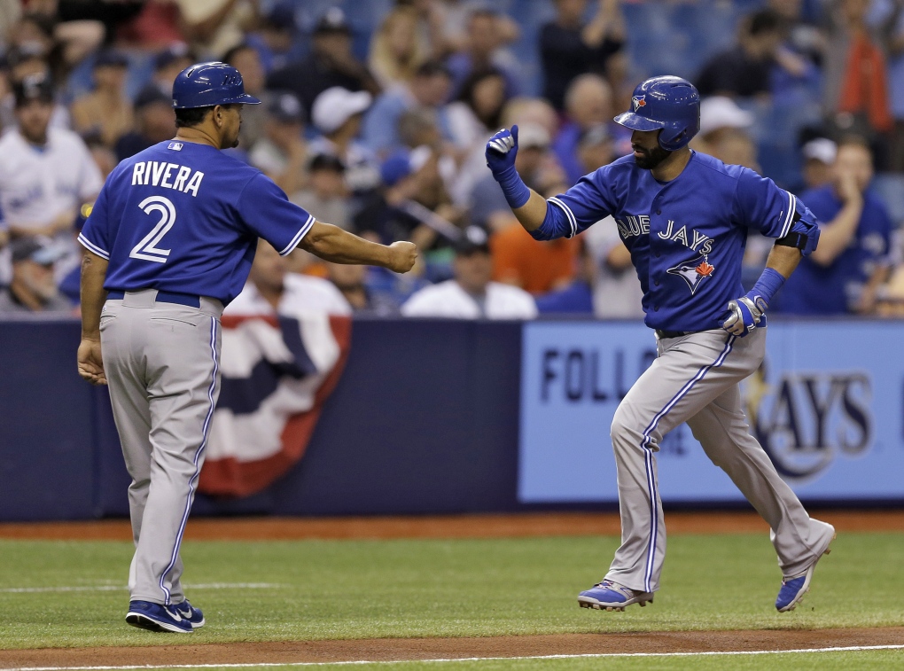 Buehrle first to 8 wins, Blue Jays complete sweep of Red Sox