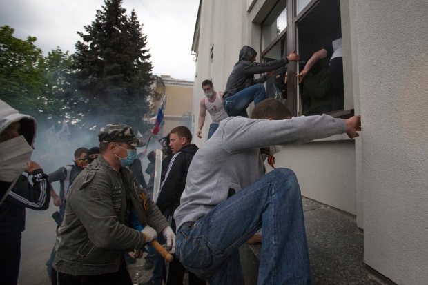 Pro-Russia activists storm administration building