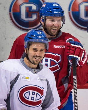 Montreal Canadiens coach Therrien moves forward Thomas Vanek to