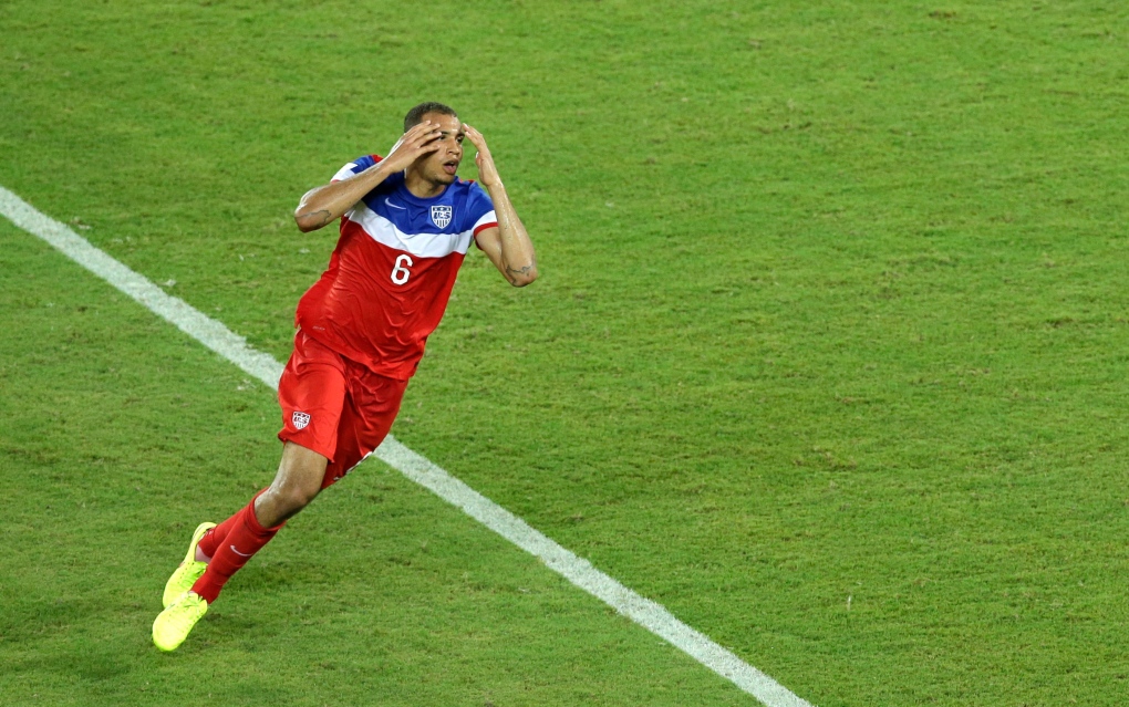 World Cup 2014: Clint Dempsey scores after 32 seconds in USA win over Ghana