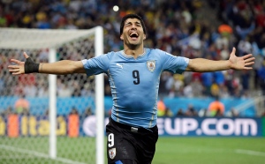 Suarez strikes twice as Uruguay beat England, 2-1