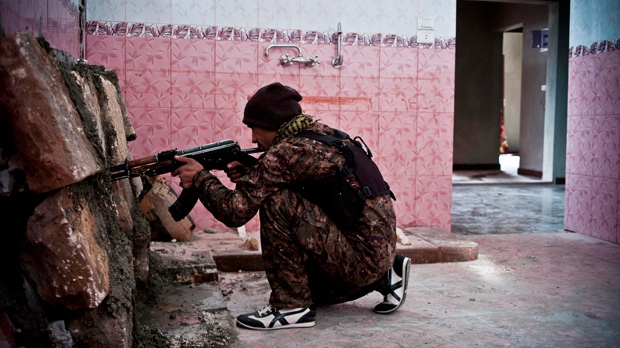 Kobani, Kurdish fighter