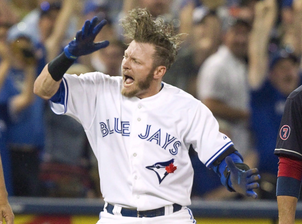 Blue Jays' Donaldson turning heads with unique hairstyle
