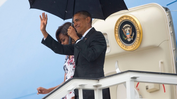 Obama Touches Down In Cuba For Historic Visit 0638