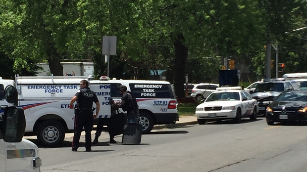 Man barricaded himself inside Toronto East General Hospital, police say ...