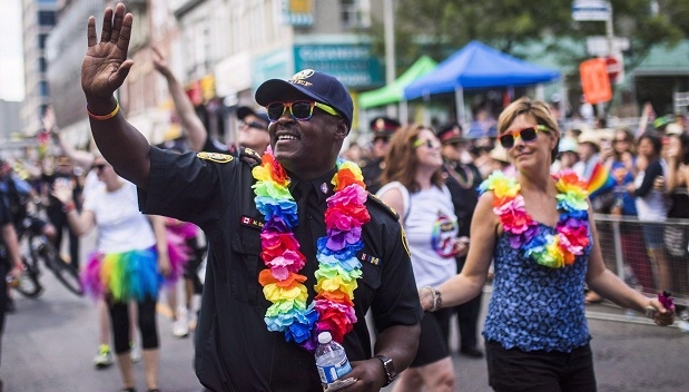 Lgbtq Community Calls For Toronto Police To Withdraw 2018 Pride Parade