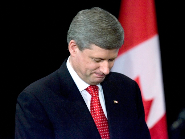 Prime Minister Stephen Harper pauses as he speaks to the media in Toronto, on Wednesday March 18, 2009. (Chris Young / THE CANADIAN PRESS)