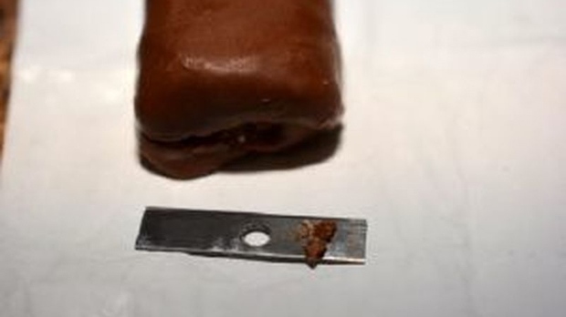 twix razor blade