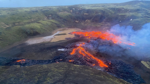 Eruption of Iceland volcano easing, not affecting flights | CP24.com
