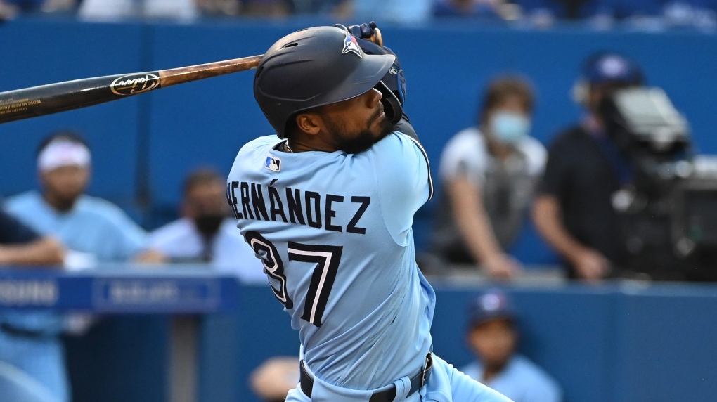 Teoscar Hernandez's 3-hit night leads Blue Jays over Cleveland