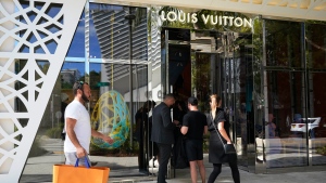 Louis Vuitton show pays tribute to designer Virgil Abloh - Times