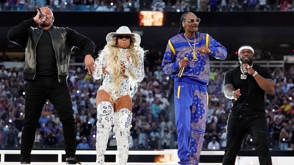 Hip-hop superstars share Super Bowl halftime show spotlight