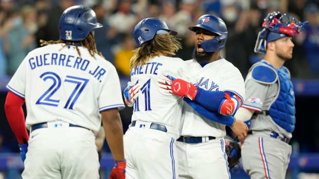 Teoscar Hernandez leads Blue Jays to wild 10-8 win in Toronto's first home  opener since 2019 - The Globe and Mail