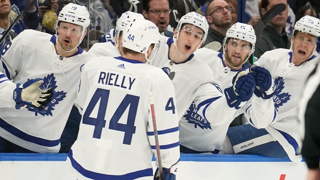 Paul helps Lightning beat Maple Leafs 2-1 in Game 7