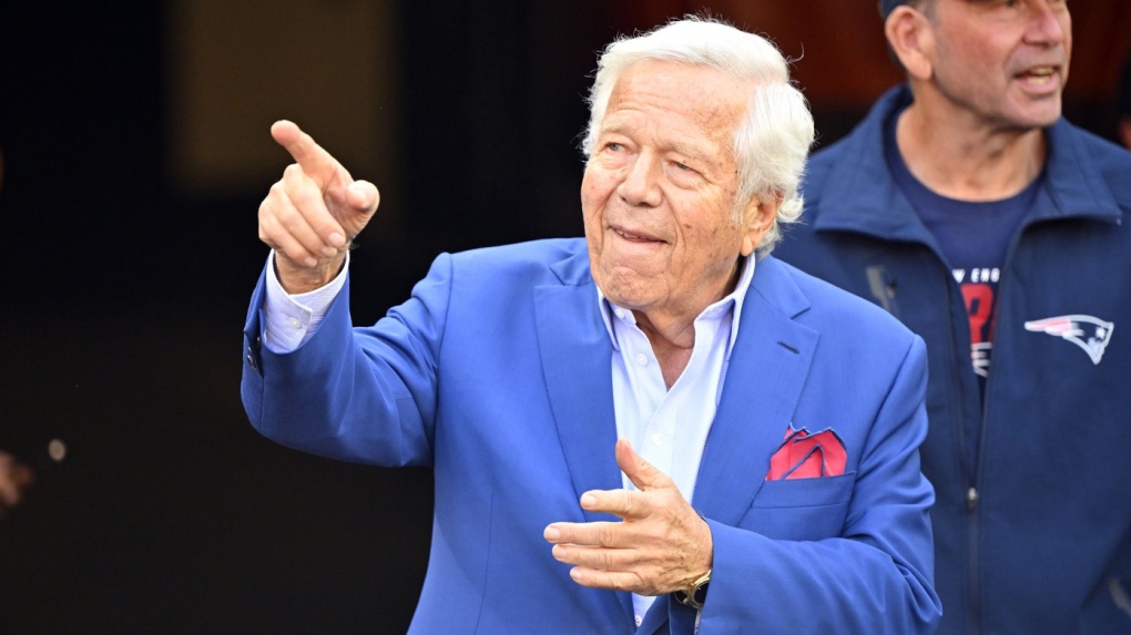 Patriots owner Robert Kraft takes savage jab at Jets