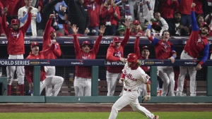 Phillies tie World Series mark with 5 HR, rout Astros in Game 3