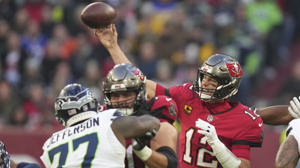 New England Patriots TOM BRADY completes pass in the first quarter against  the Seattle Seahawks - Gold Medal Impressions