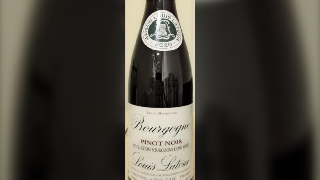 Вино Louis Guntrum Pinot Noir Луис Гунтрум Пино Нуар 750 мл. Patrick Clemencet Bourgogne Pinot Noir. В каком стекле продается вино.