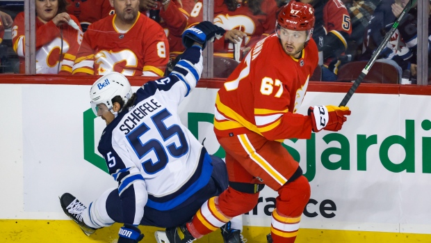 Calgary cheers on Blue Jays postseason push