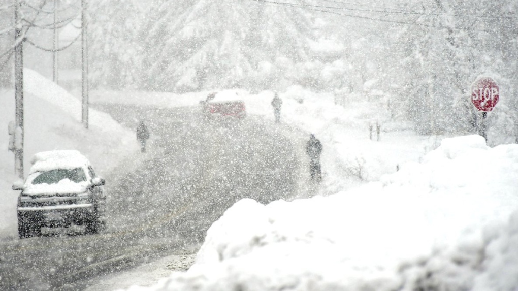 Snow pummels parts of Northeast; thousands without power