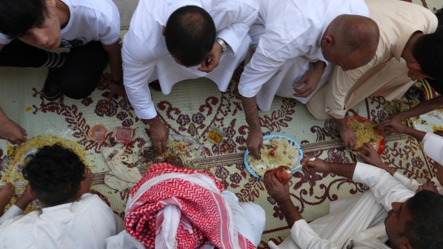 Muslims Celebrate Eid Al Fitr Holiday With Feasts Prayers Cp Com