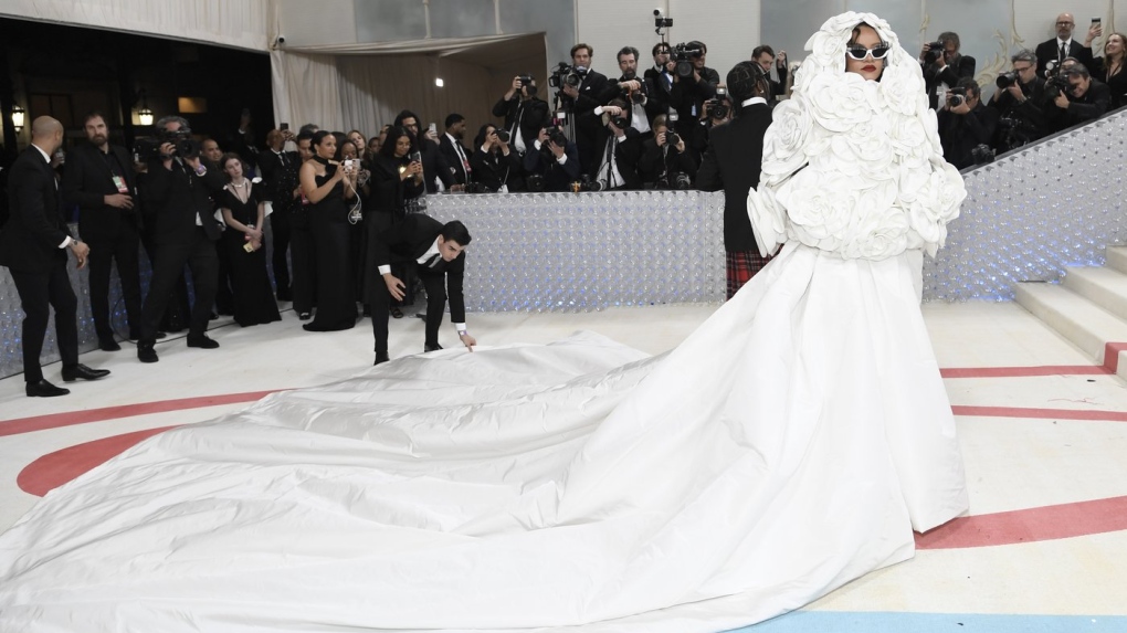 Met Gala: Rihanna, Jared Leto as Choupette, Kim K. in pearls