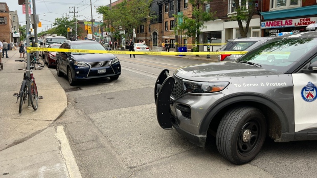 多伦多两名警察在开枪击中涉嫌被盗车辆后被控告：SIU调查
