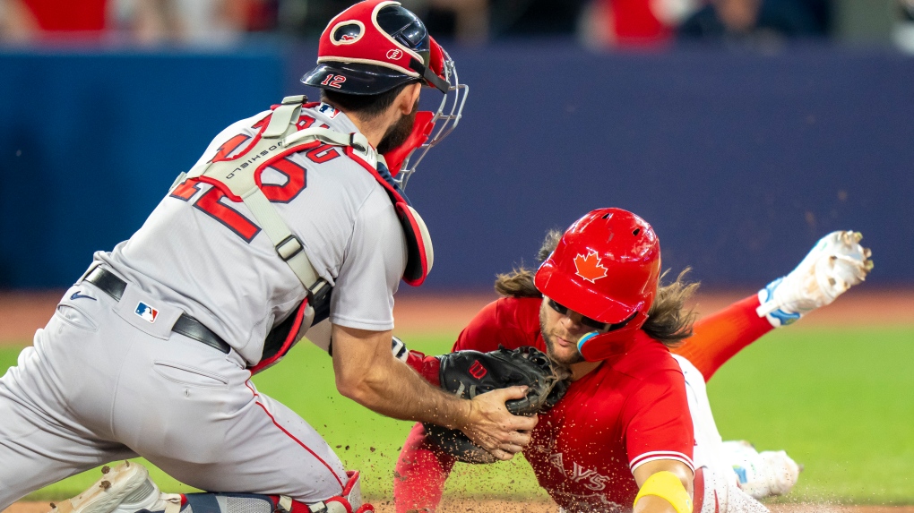 Guerrero, Bichette lead Blue Jays past Royals 5-4 to kick off 10-game  homestand