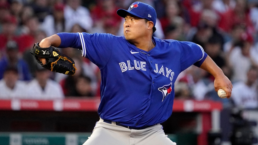 Blue Jays' Ryu Hyun-jin goes 5 solid innings in no-decision vs