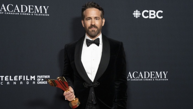 Ryan Reynolds among 'superheroes' named to the Order of BC - Vancouver Is  Awesome