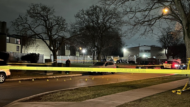 两名男子在多伦多的两起枪击事件中受伤