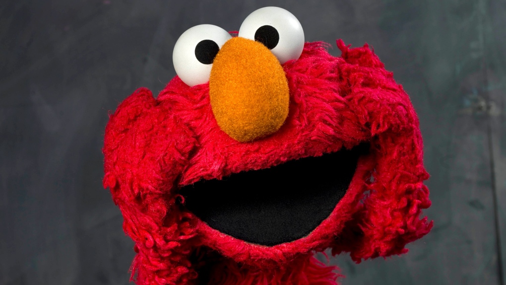 Sesame Street: Elmo & Friends Go to School