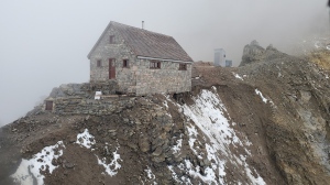 Abbot Pass hut