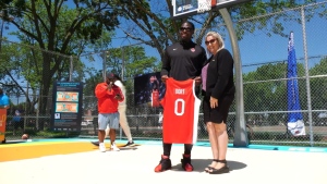 NBA player unveils new revitalized courts in Montr