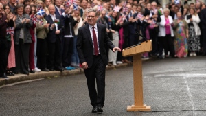 Britain's Labour Party Prime Britain's Labour Party Prime Minister Keir Starmer walks back after speaking to the media and supporters supporters in London, Friday, July 5, 2024. (AP / Vadim Ghirda)