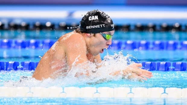 Swimmer Nicholas Bennett wins Canada’s first Paralympic gold medal in Paris