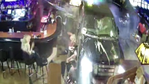 WATCH: Moment truck crashes into Ariz. restaurant