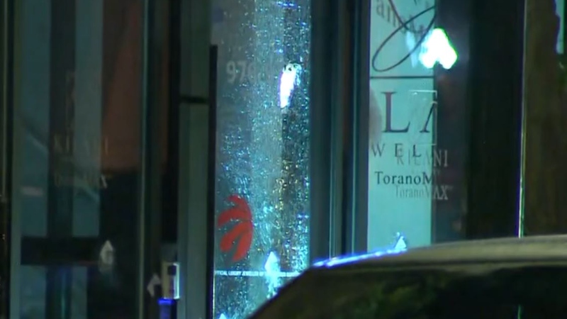 For the second night in a row, police have been called to a high end jewelry store in Midtown to investigate shots fired. 